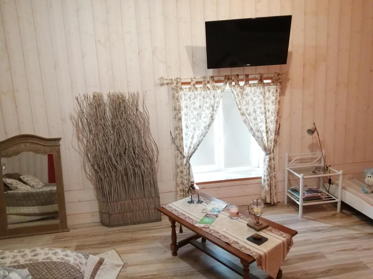 Les Tourterelles Bed & Breakfast Chabournay Dış mekan fotoğraf