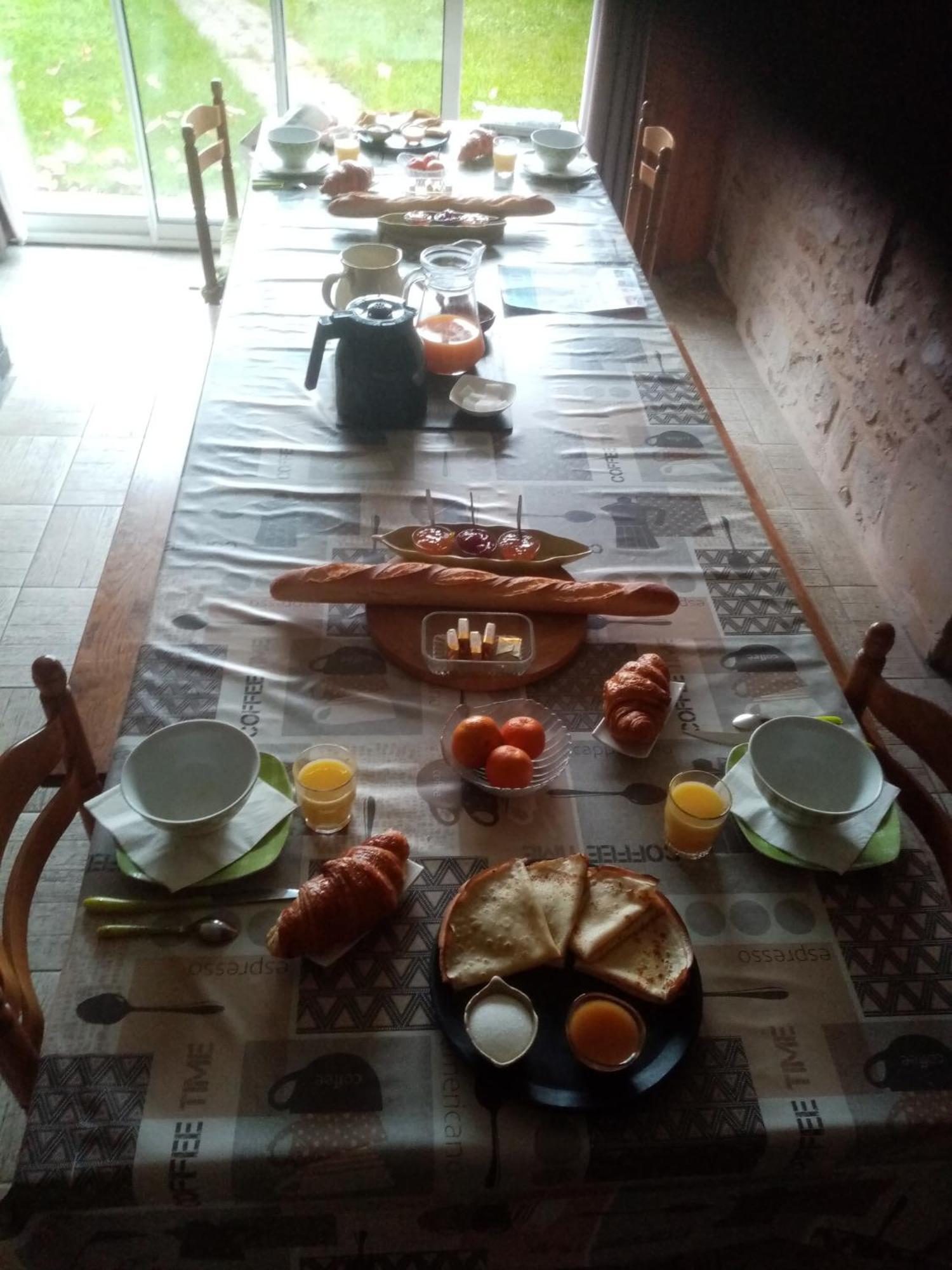 Les Tourterelles Bed & Breakfast Chabournay Dış mekan fotoğraf