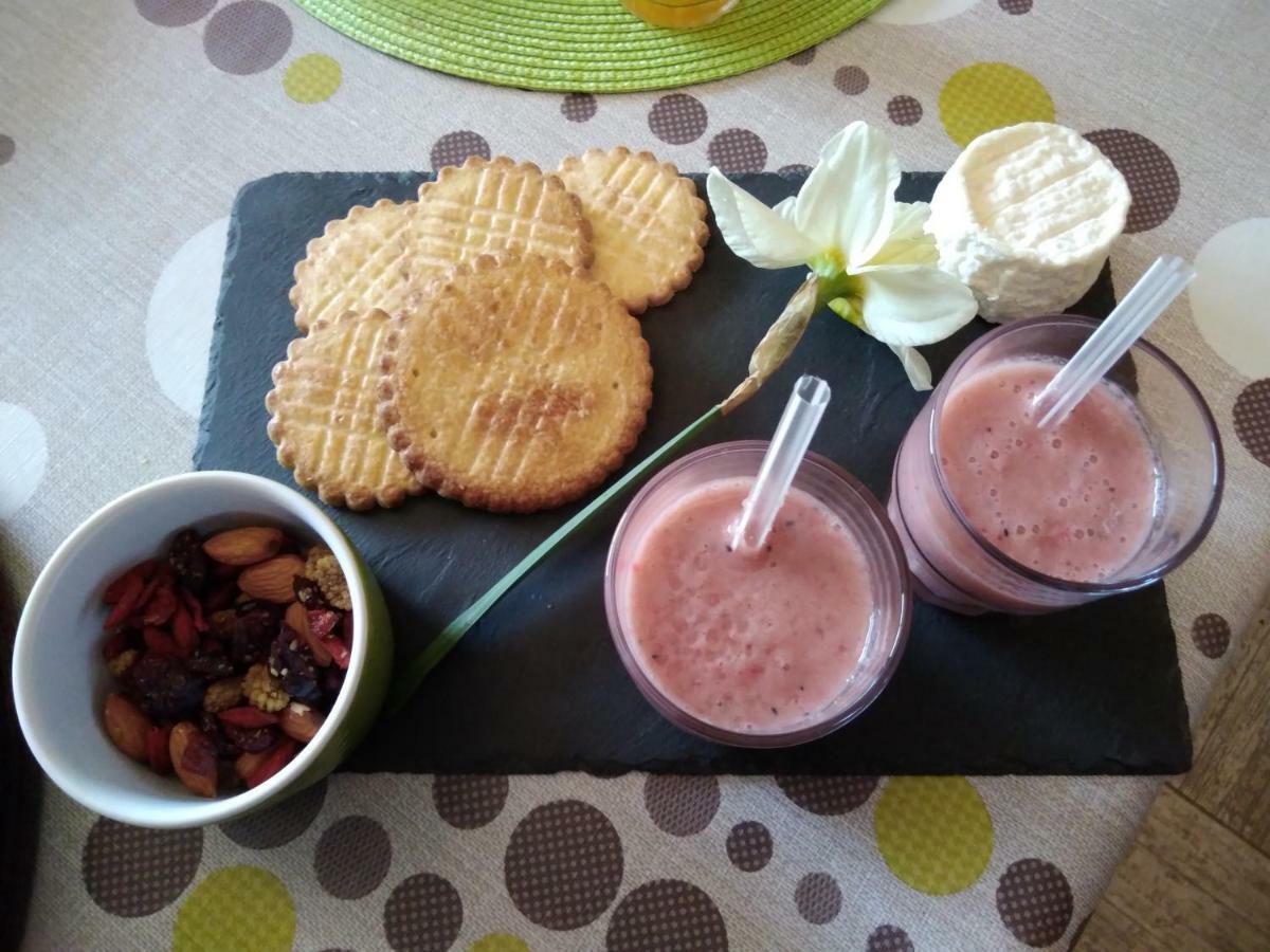 Les Tourterelles Bed & Breakfast Chabournay Dış mekan fotoğraf